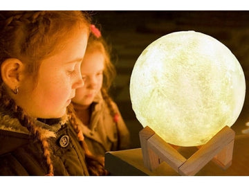 Mesečeva lampa – dodir magije i topline u vašem domu 🌙 (Ø 15 cm)